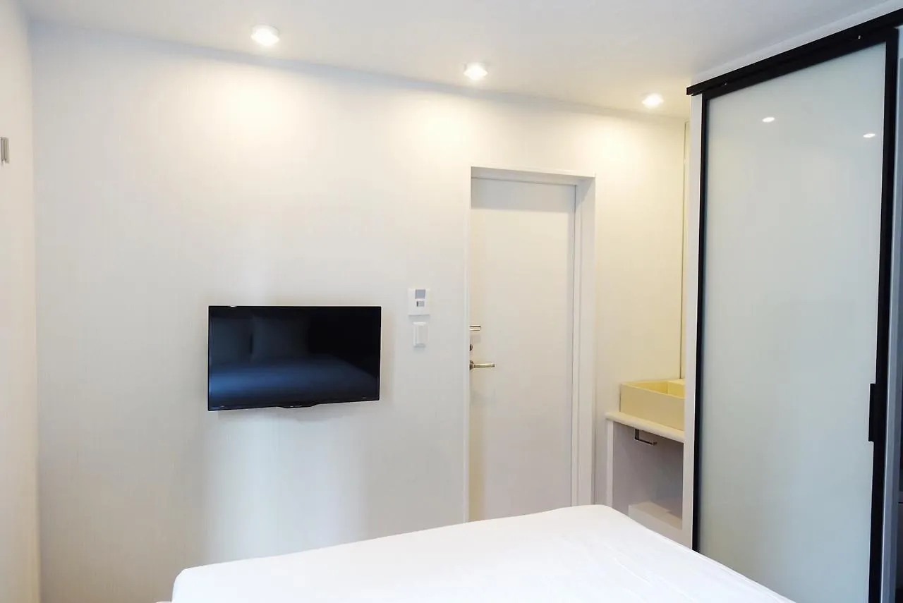 The Hideout Tokyo Hotel